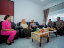 Pererat Silaturahmi, Polrestabes Surabaya Kunjungi Warakawuri dan Purnawirawan Polri