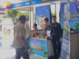 Grand Whiz Hotel Praxis Surabaya Ramaikan KAI Mini Fair Schooliday