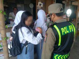 Pantai Widuri Jadi Sekolah Kedua, Puluhan Siswa Kedapatan Membolos Saat Pelajaran Berlangsung
