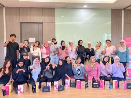 Gandeng Fithub, Swiss-Belexpress Jemursari Surabaya Ajak Warga Sehat Lewat 'Afternoon Mat Pilates'