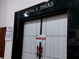 Tengah Malam Istri Bupati Pemalang Dijemput KPK