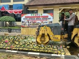 Polres Majalengka Musnahkan 5.195 Botol Miras Hasil Operasi Dua Pekan