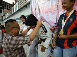 Hadiri Kejurprov di Gresik, Yona Bagus Motivasi Atlet Ju-Jitsu Tatap PON 2028
