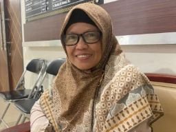 Enny Minarsih Soroti Kebersihan SWK Bratang Binangun, Dorong Monev Berkala