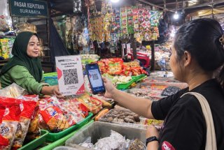 BRI Dukung Digitalisasi Pasar Keputran Lewat Fasilitas WiFi untuk QRIS BRI