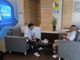 ‎Terima Keluhan Warga soal Denda Listrik Rp1,2 Juta, Yona Bagus Langsung Temui PLN