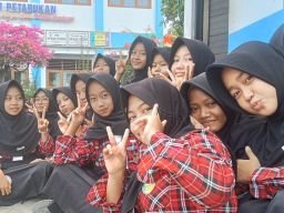 Bullying Jadi Perhatian, SMPN 1 Petarukan Tancap Gas! PPA Dinsos Edukasi Sekolah Ramah Anak