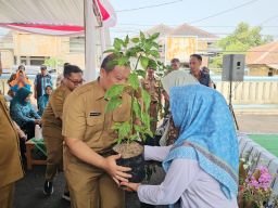 Tekan Inflasi, Bupati Majalengka Ajak Warga Tanam Cabai di Pekarangan
