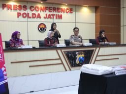 Polda Jatim Ungkap Dugaan TPPO Bermodus Prostitusi Daring di Surabaya dan Sidoarjo