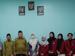 Menapaki Jalan Menjadi Guru, Enam Mahasiswa UMSURA Belajar di SMK MUDISA