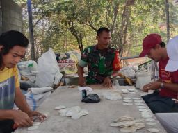 Keren, Kerajinan Kulit Kerang Warga Binaan Babinsa Sidayu Sasar Pasar Domestik hingga Mancanegara
