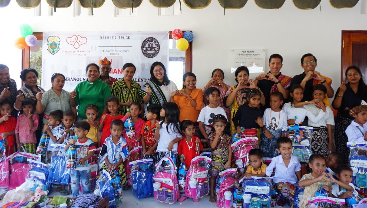 DCVI Beri Bantuan Sekolah PAUD di Nusa Tenggara Timur