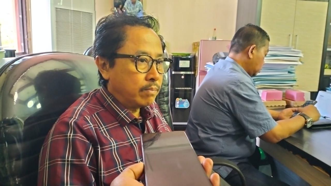 Sekretaris PDIP Surabaya Buka Surabaya Terkait Penertiban APK oleh Satpol PP