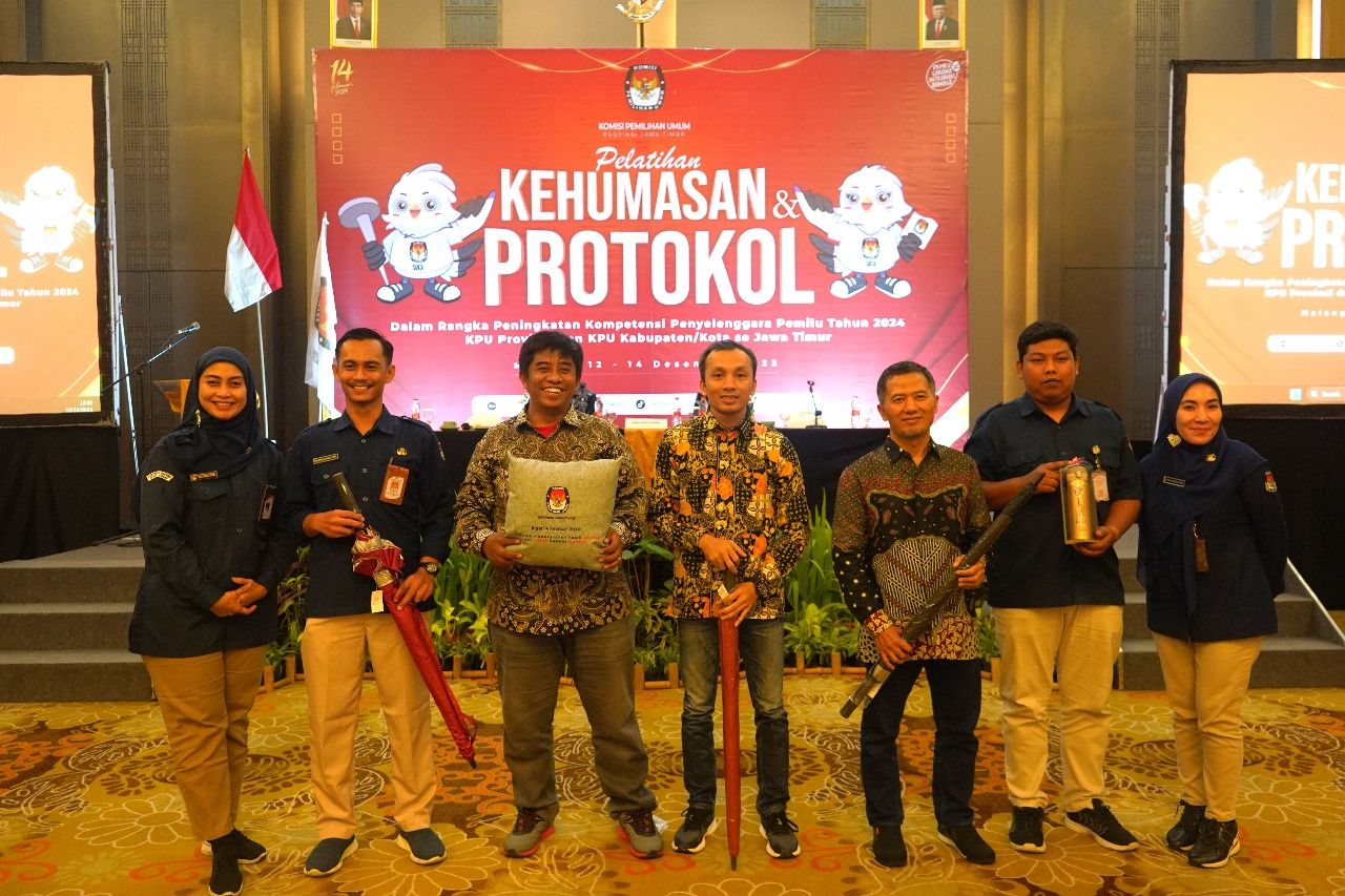 KPU Jatim Perkuat Pelayanan Pemilu 2024 Melalui Pelatihan Kehumasan dan Protokol