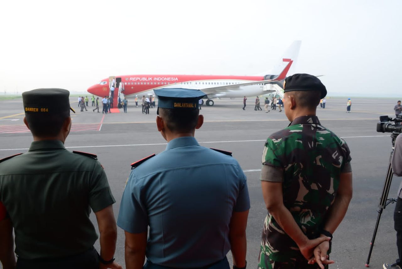 Kunker di Jatim, Danlantamal V Laksanakan Pengantaran Presiden RI