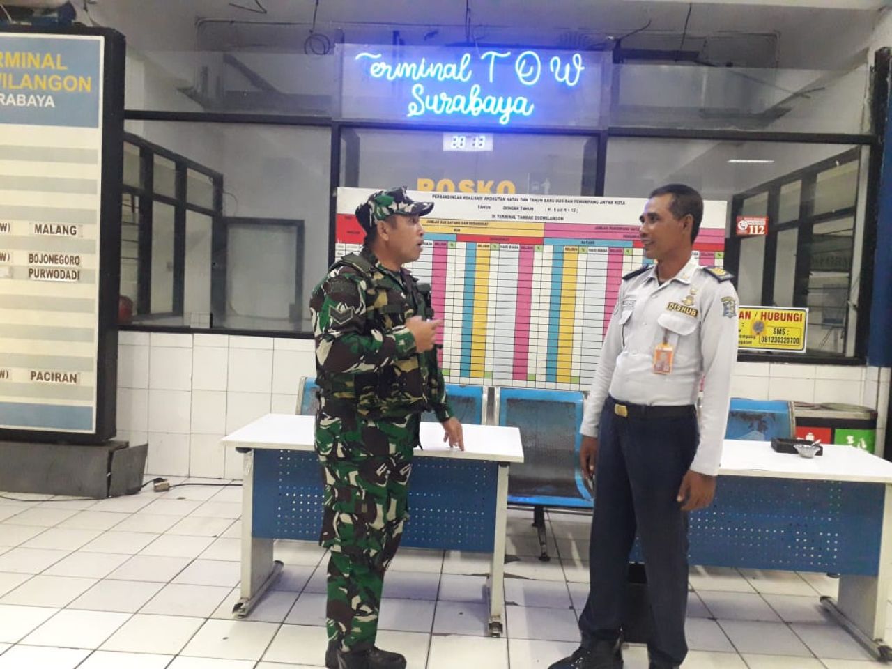 Babinsa Pantau Libur Natal dan Tahun Baru di Terminal Tambak Osowilangon