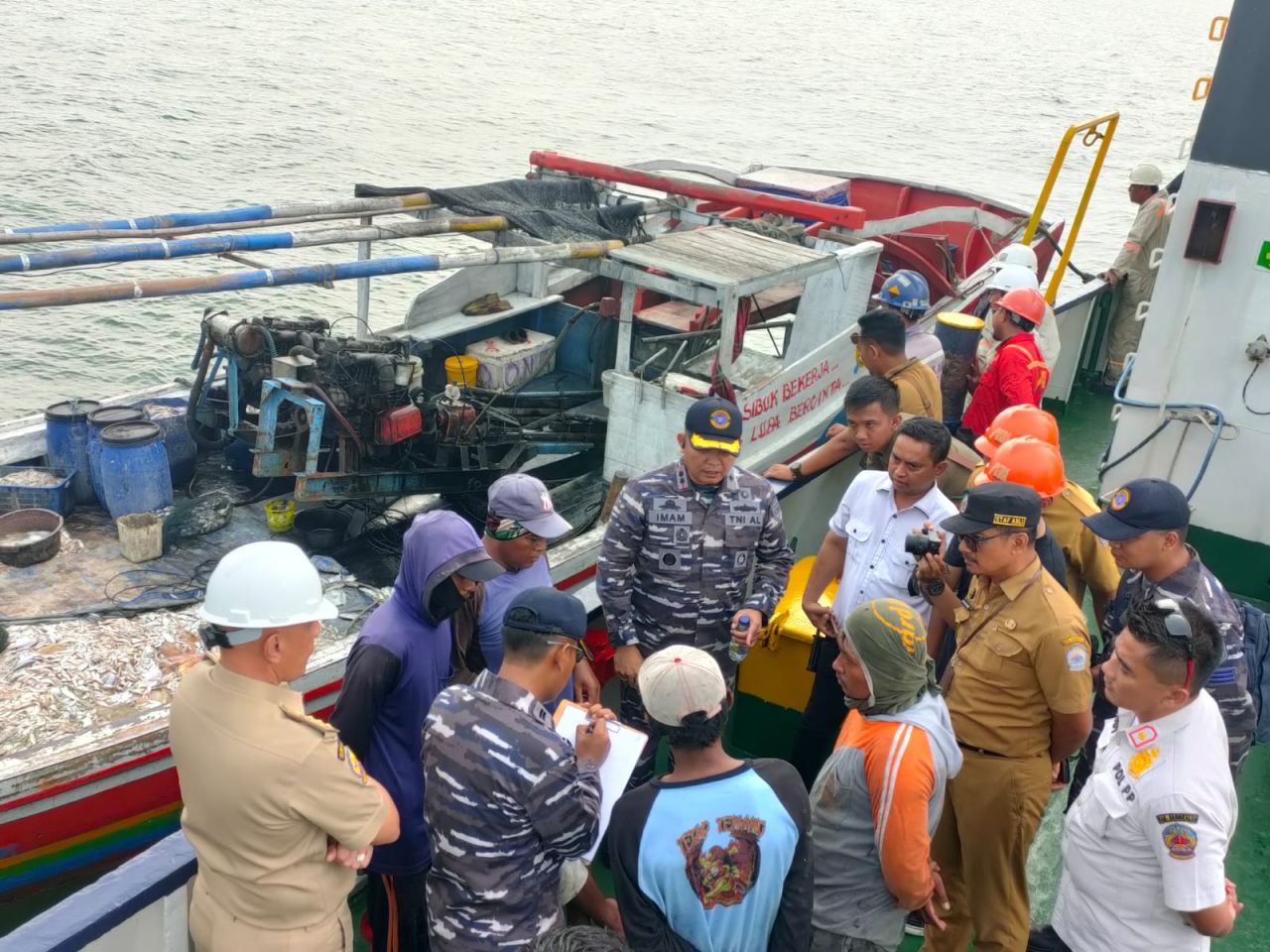 Danlanal Batuporon Bersama Pj Bupati  Patroli di Perairan Bangkalan, Ada Apa?