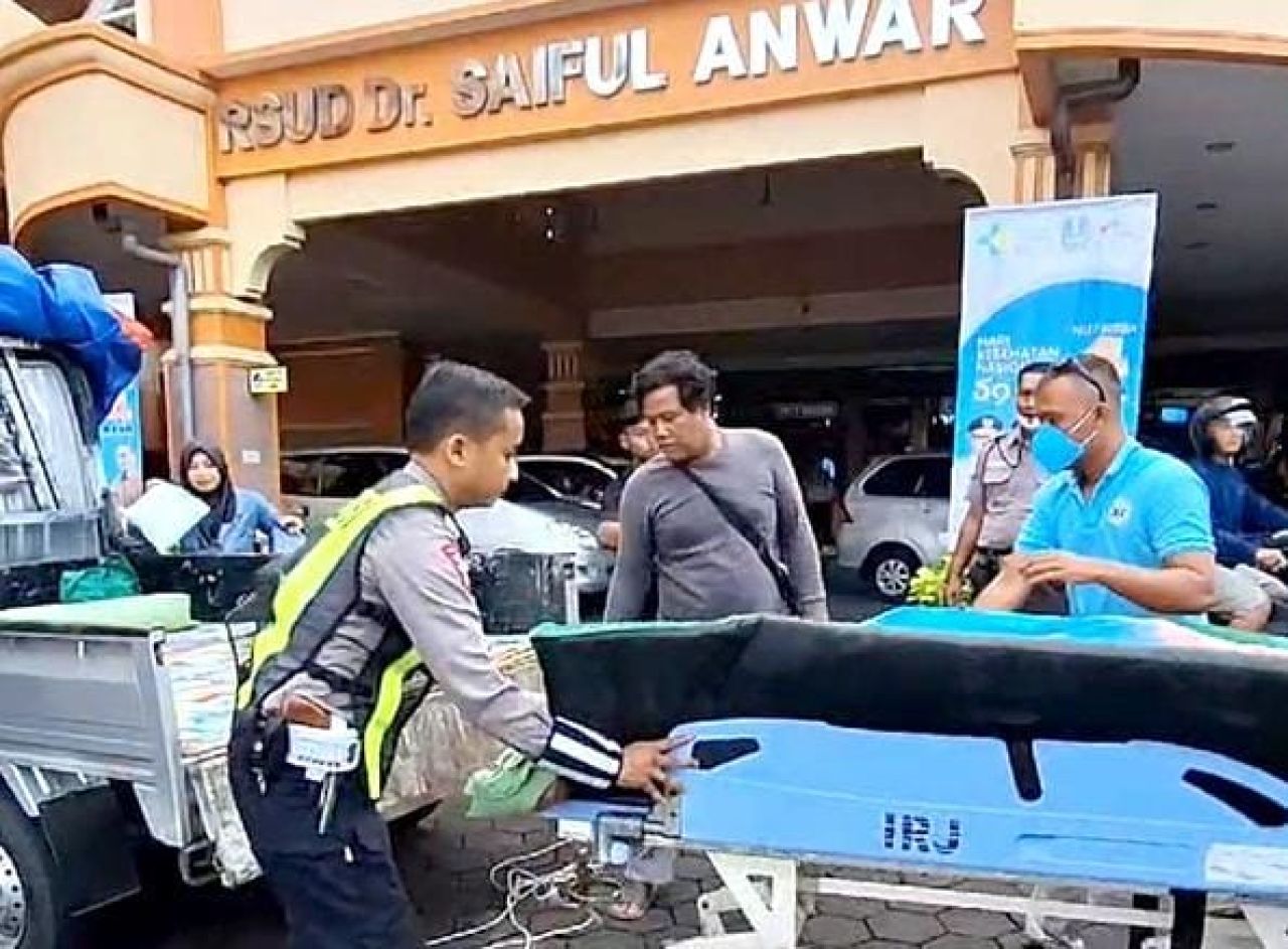 Komitmen Melayani Masyarakat, Patwal Polresta Malang Kota Kawal Pasien Darurat