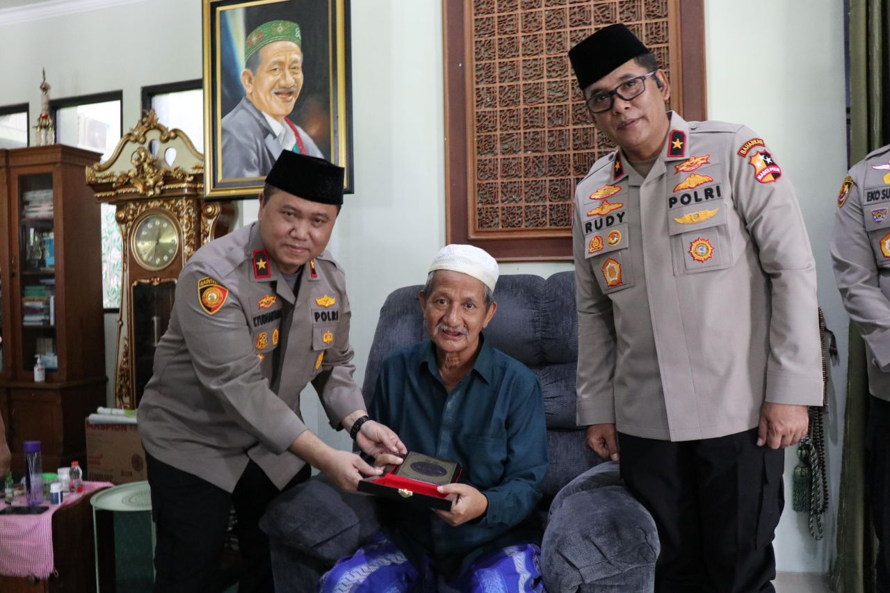 Silaturahmi bersama Ops NCS Polri, Gus Ali Doakan Pemilu Aman