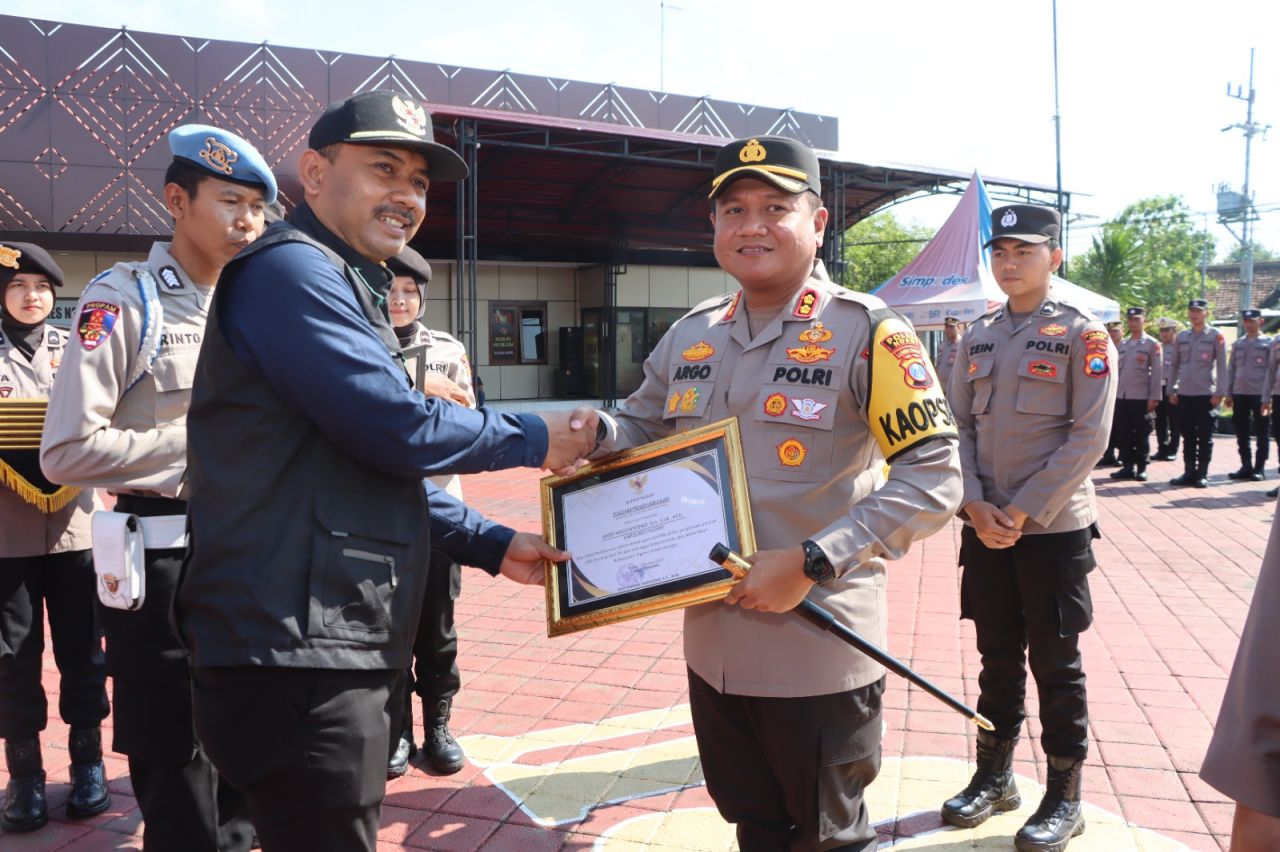 Sukses Atasi Gesekan Perguruan Silat, Polres Ngawi Terima Penghargaan