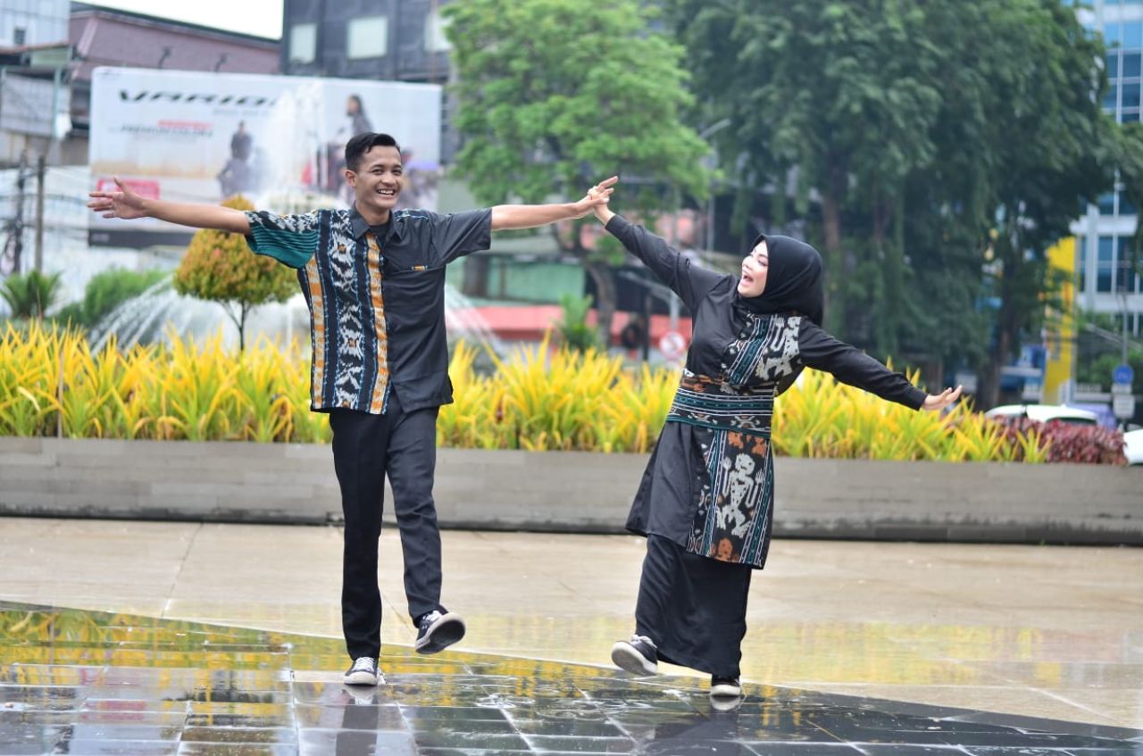 Warga Mengaku Kaget Foto Prewedding di Alun-alun kota Surabaya Bayar Rp 500 ribu.