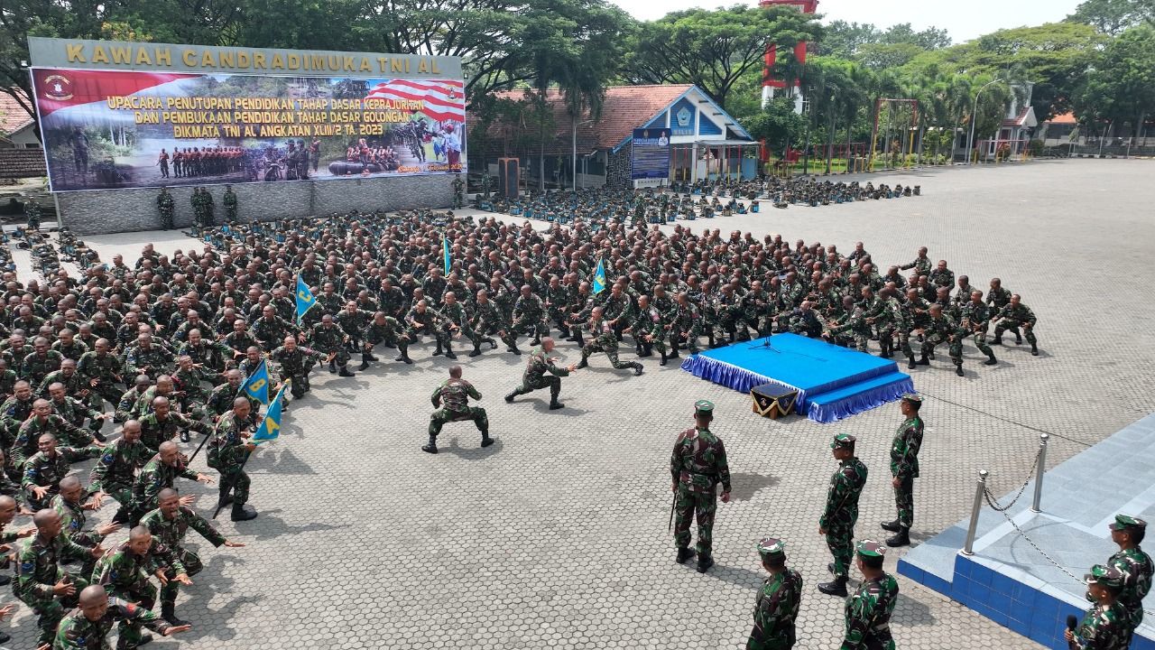 Usia Lattek Berganda Siswa Dikmata TNI AL Tutup Pendidikan