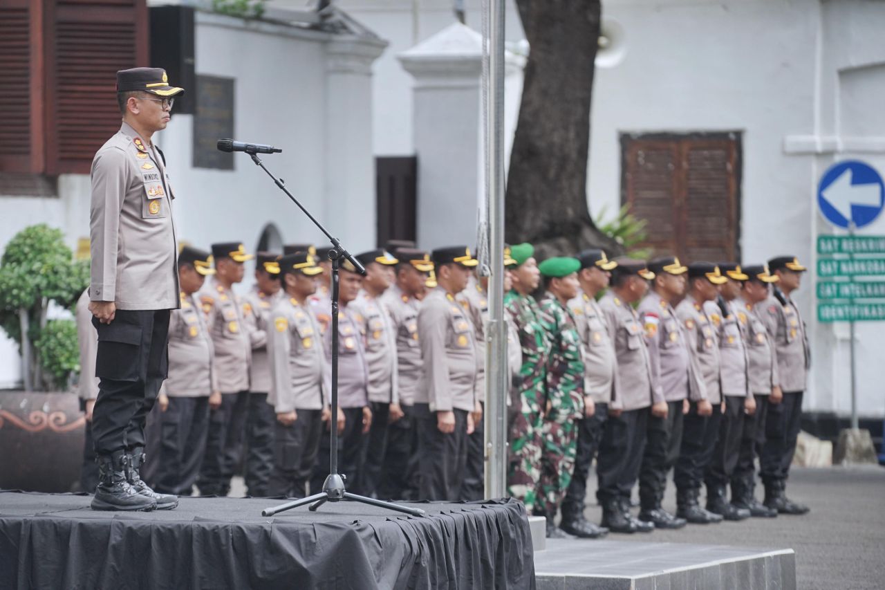 Bulan Bhakti TNI - Polri Diwarnai Apel Gelar Pasukan dan Patroli Skala Besar