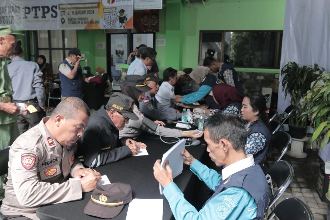 Usai Pencoblosan Polresta Malang Kota Beri Pelayanan Kesehatan