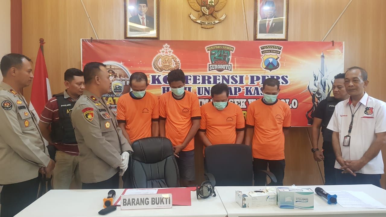 Diduga Mencuri Tiang Fiber Optik PT KAI, Empat Pria Digelandang Polisi