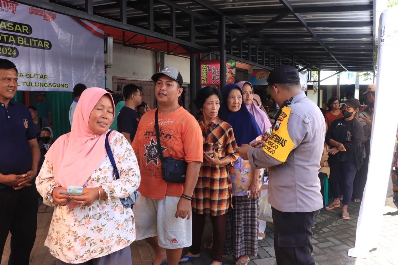 Songsong Ramadhan, Pemkot dan Polres Blitar Kota Gelar Pasar Murah Beras