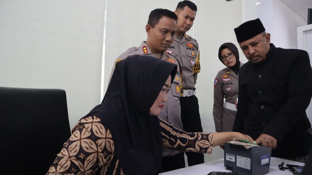 Pastikan Sesuai Prosedur, Kapolres Tuban Kunjungi Satuan Penyelenggara Administrasi SIM