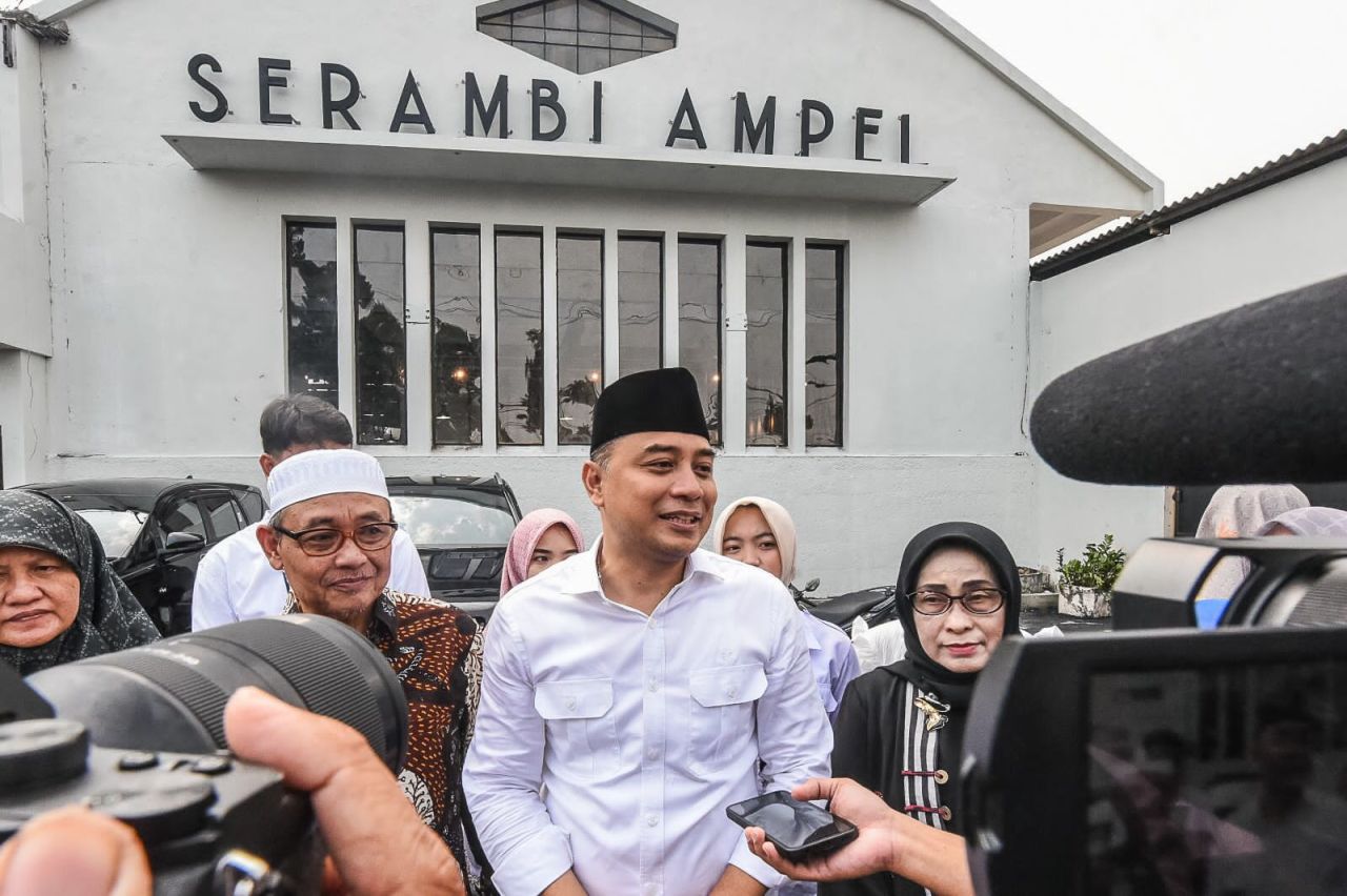 Eri Cahyadi saat peresmian Serambi Ampel