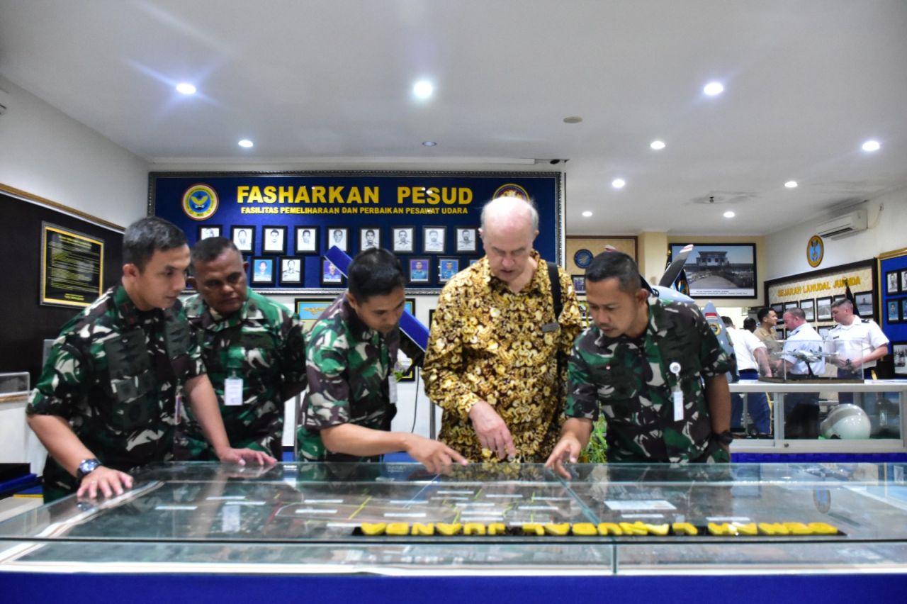 Berbagi Wawasn, Delegasi USAF Air War College Kunjungi Museum Penerbangan TNl AL Juanda