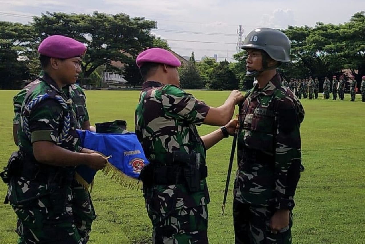 119 Dikmaba TNI AL Mengikuti Pendidikan Kejuruan Marinir