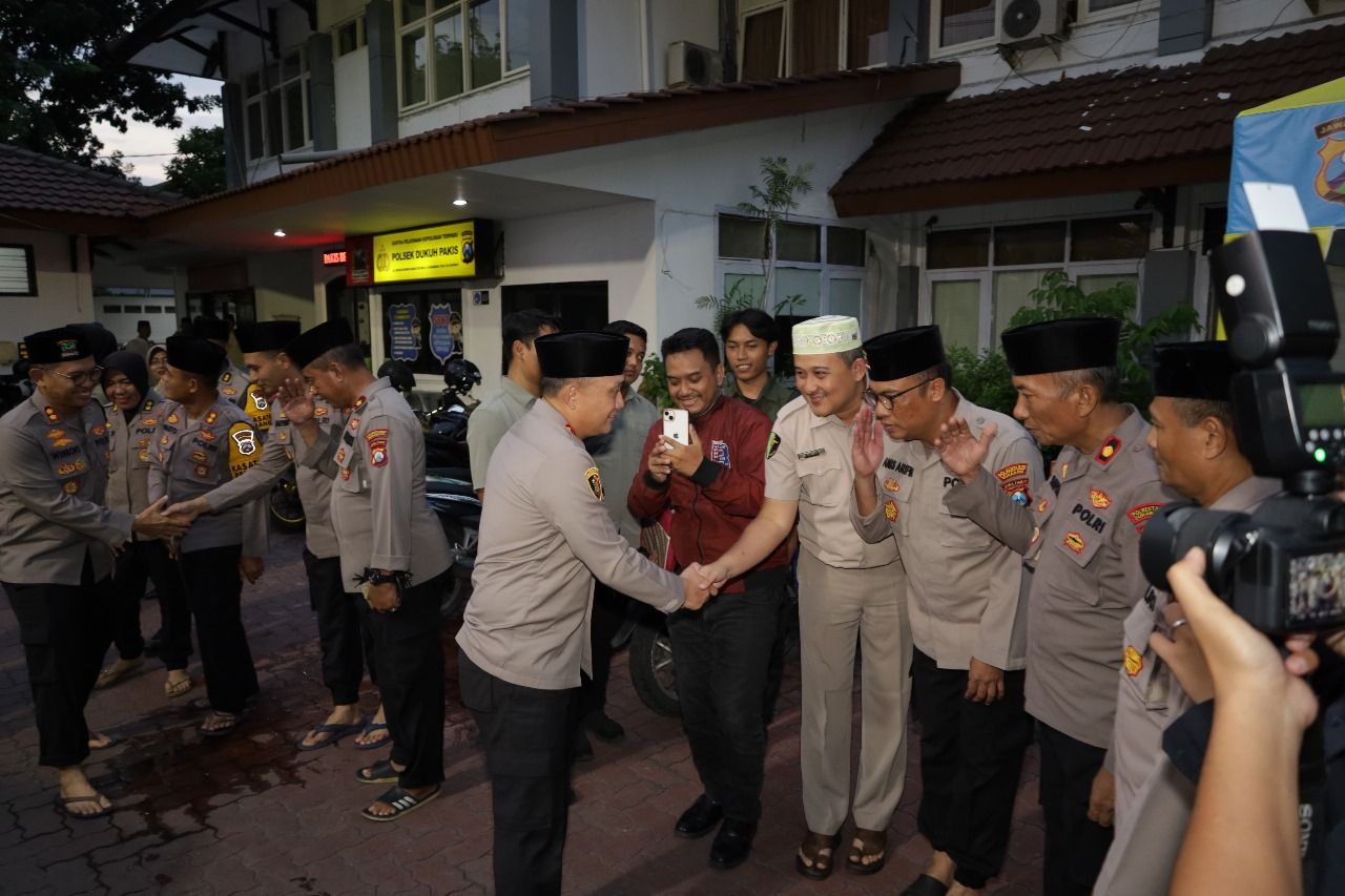 Jalin Silaturahmi dengan Jajaran, Polrestabes juga Santuni Yatim Piatu