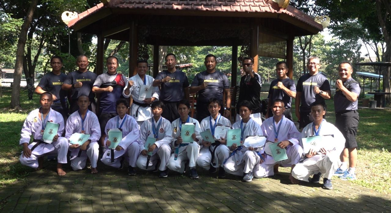 Atlet Karate Kodiklatal Terima Reward