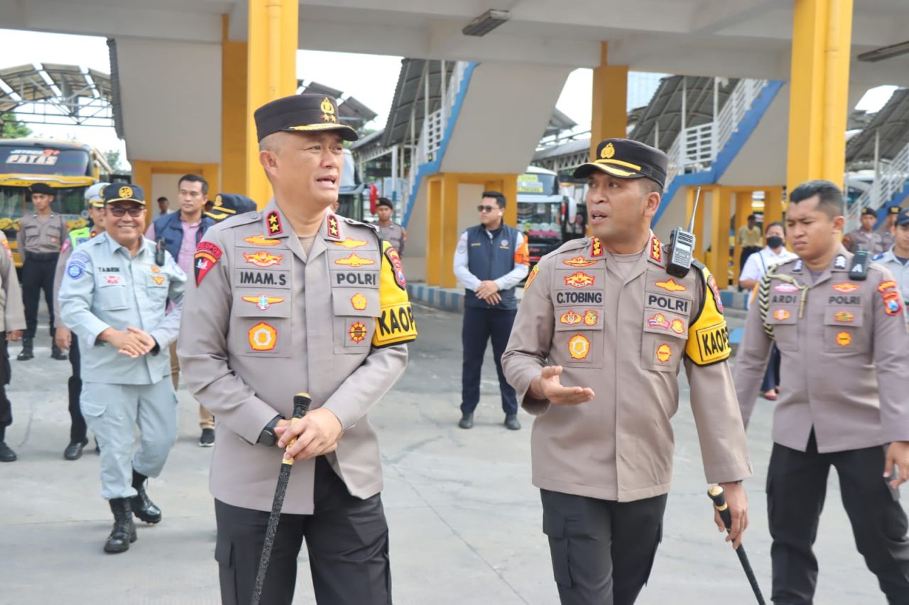 Antisipasi Lonjakan Pemudik, Polda Jatim Cek Pos Pelayanan Mudik di Terminal Purbaya