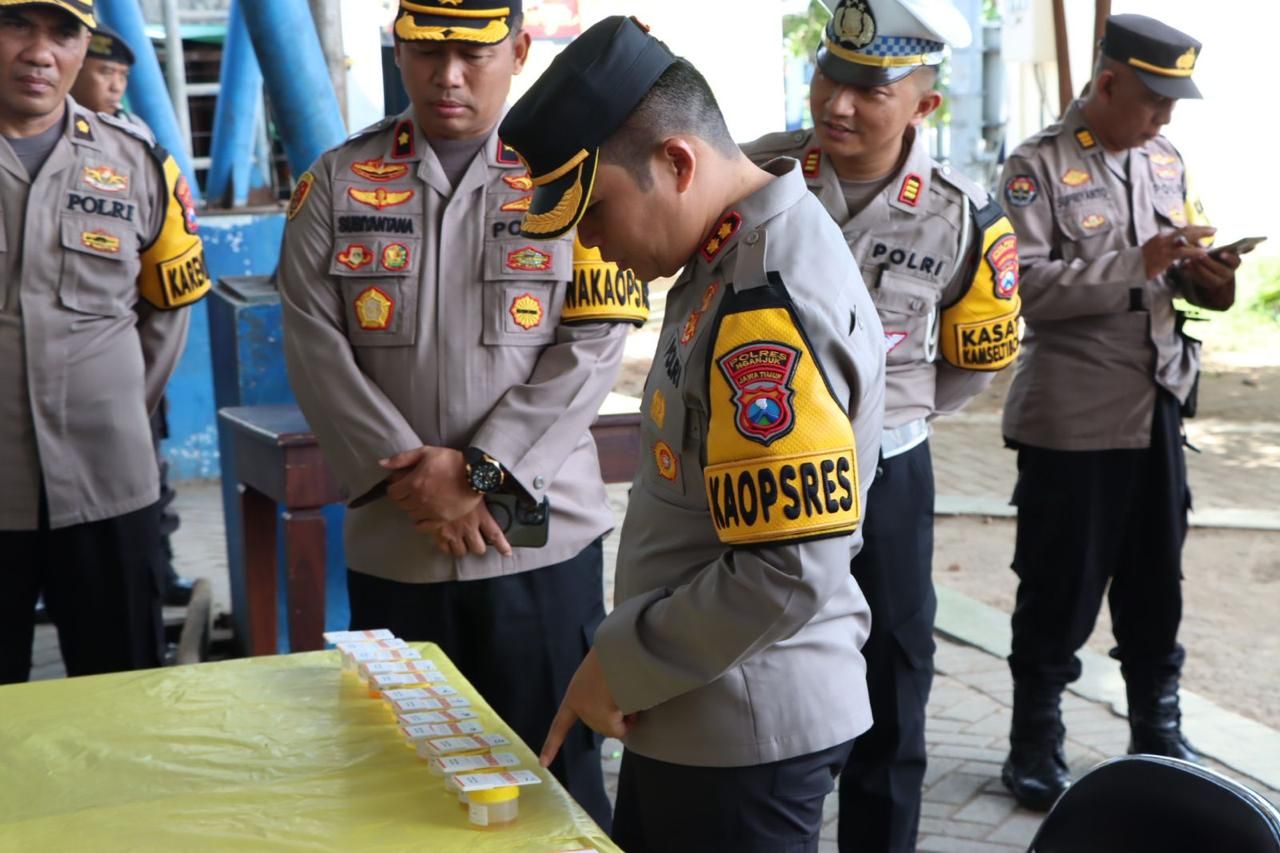 Puluhan Supir Angkutan Umum di Nganjuk Tes Urin