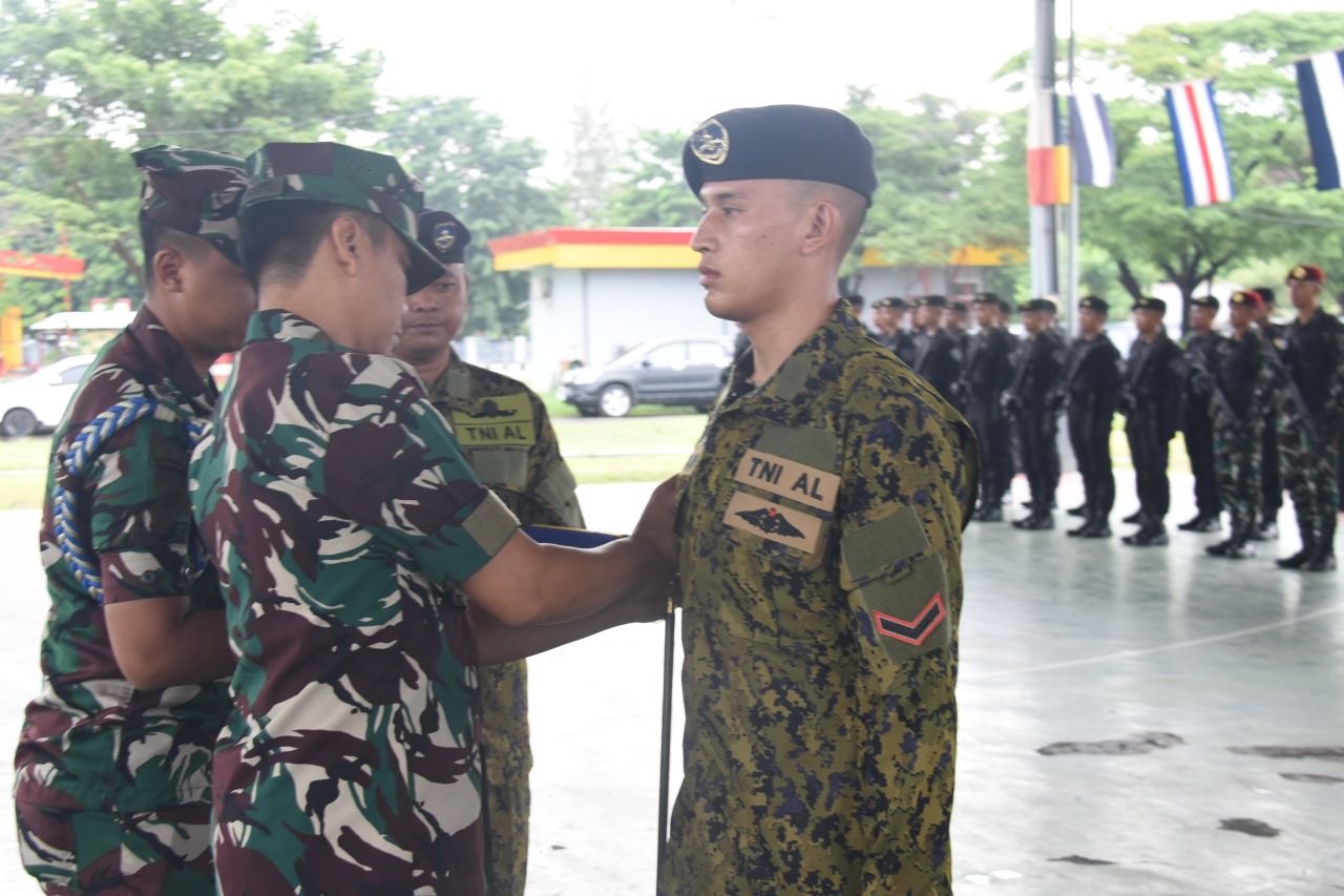 Kodikopsla Kodiklatal Cetak Penyelam Profesional TNI AL