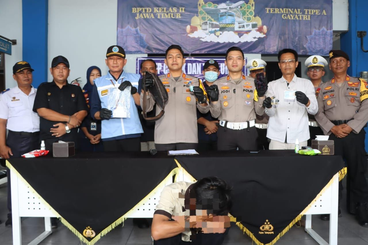 Tes Urin Polisi Amankan Sopir Bus Jurusan Blitar - Lampung