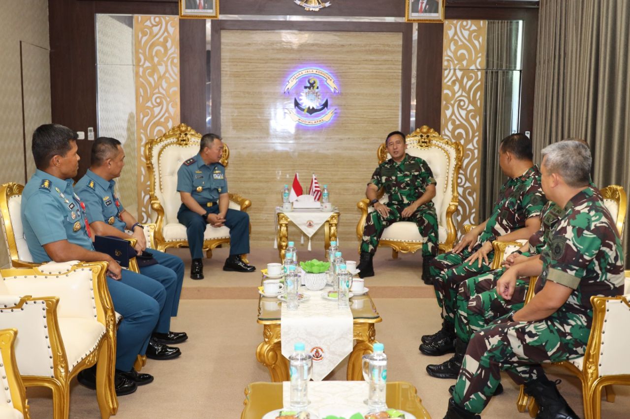 Eratkan Soliditas Antar Kotama TNI AL, Dankodiklatal Terima Courtesy Call Pangkoarmada II