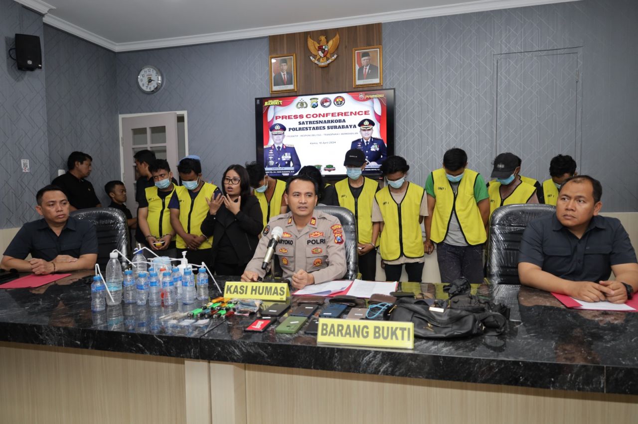 Diduga Menyalah Gunakan Narkoba, 11 Orang Diringkus Polisi