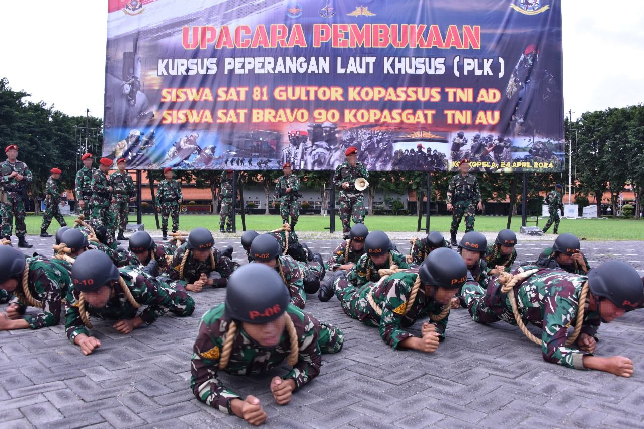 Dankodikopsla Kodiklatal Buka Kursus Peperangan Laut Khusus