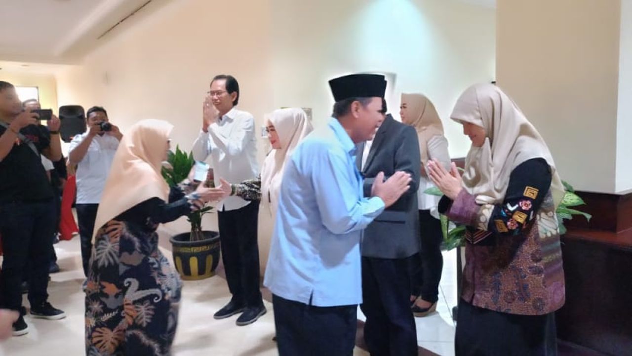 Hari Pertama Masuk Kerja, DPRD Surabaya Gelar Halal Bihalal