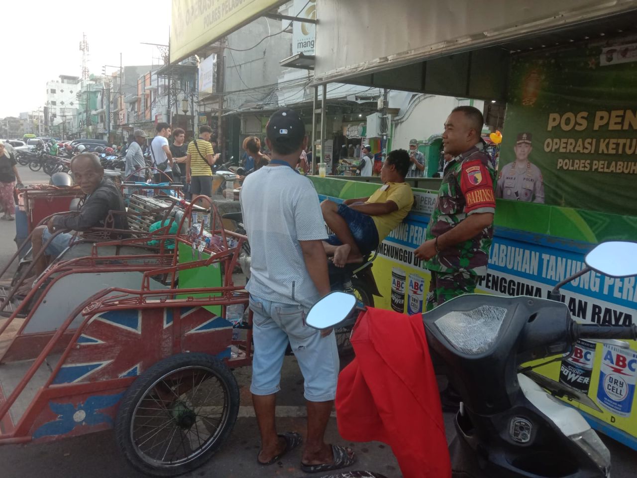 Komsos dengan Abang Becak dan Juru Parkir