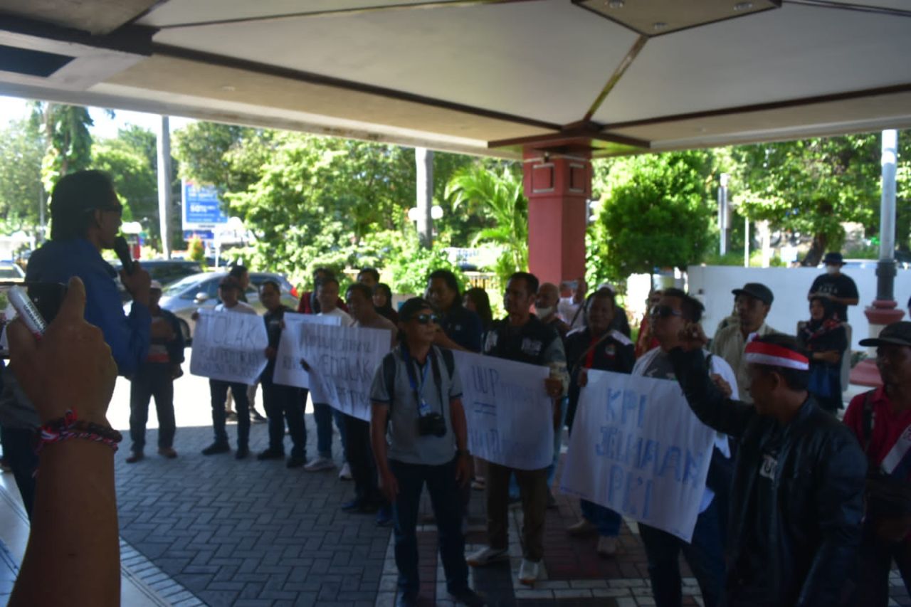 Jurnalis Surabaya Sebut Lima Pasal Bermasalah dalam Draf RUU Penyiaran