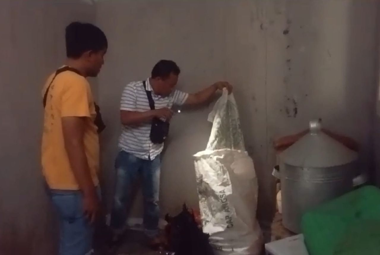 Ratusan Bahan Peledak Jenis Mercon Disita Polisi 