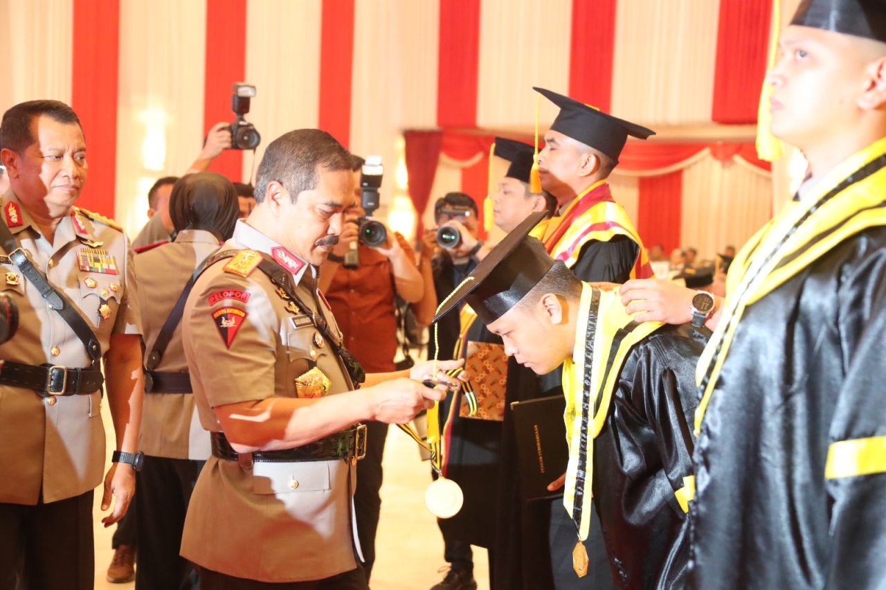 Wisuda Sarjana ilmu Kepolisian Program Pendidikan Strata Satu