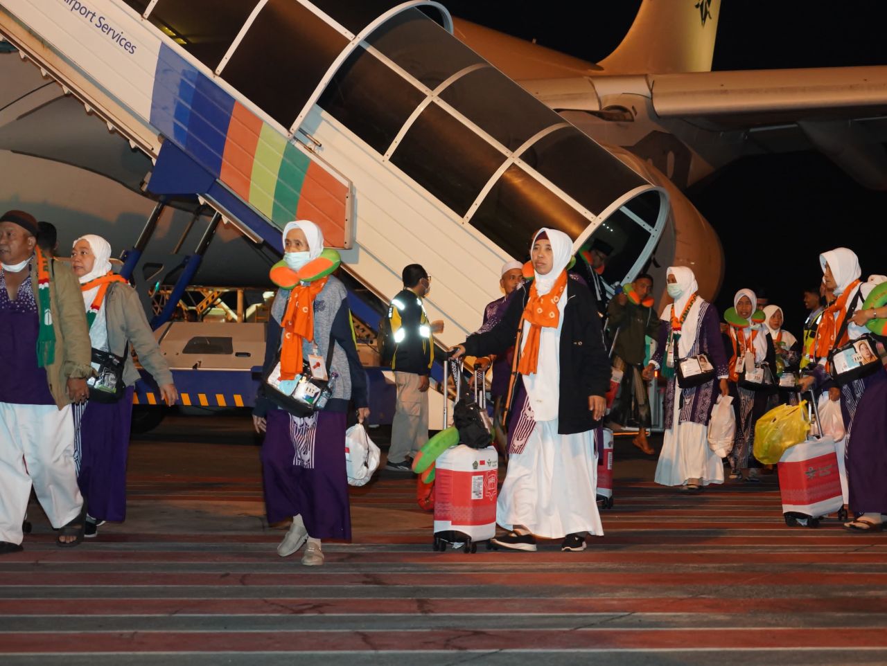 Kloter pertama tiba di bandara internasional Juanda