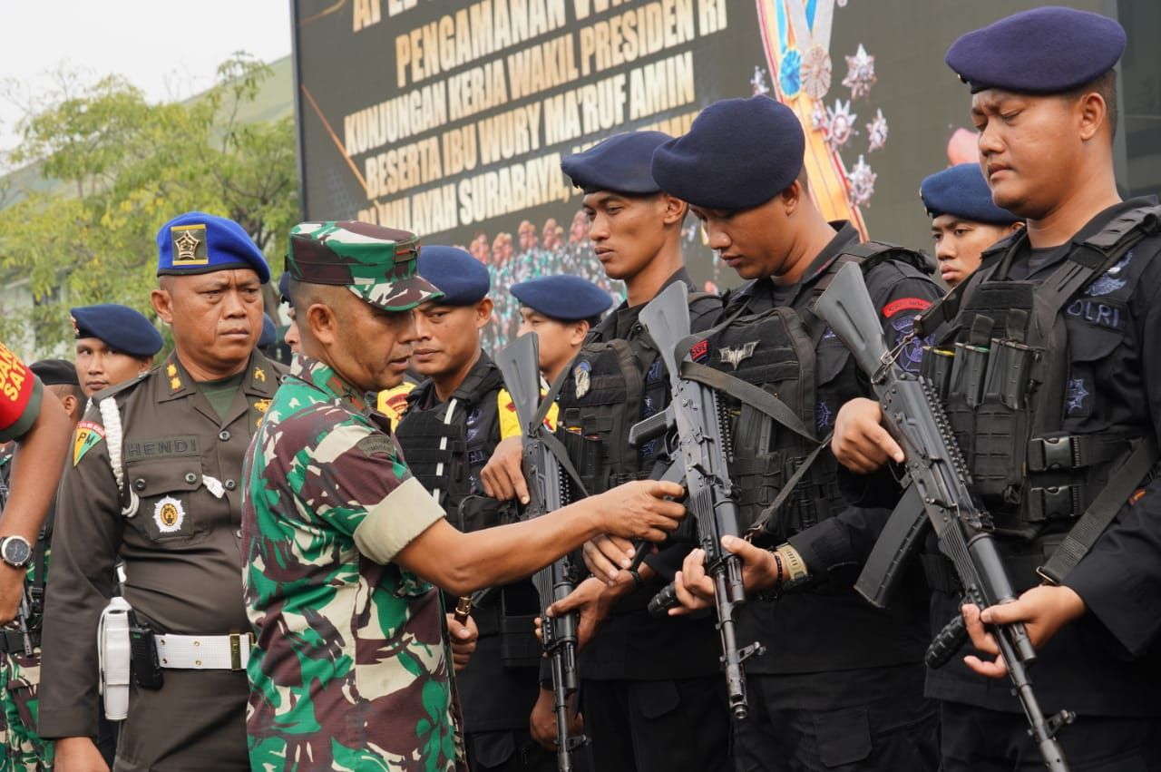 Danrem Bhaskara Jaya Pimpin Apel Gelar Pasukan Pengamanan VVIP  Kunker Wakil Presiden RI